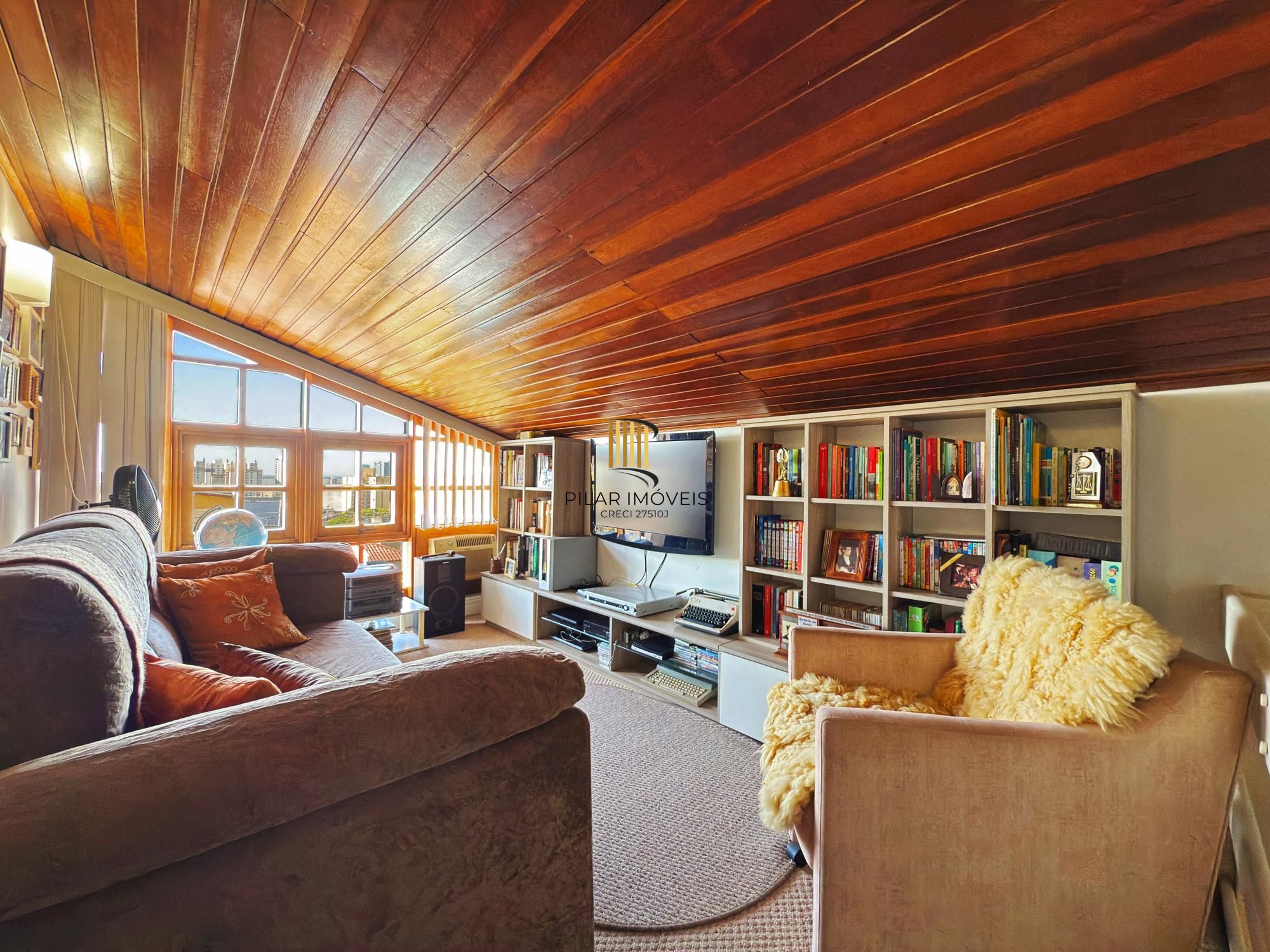 Casa em condomínio bairro Tristeza, com 185m² privativos.