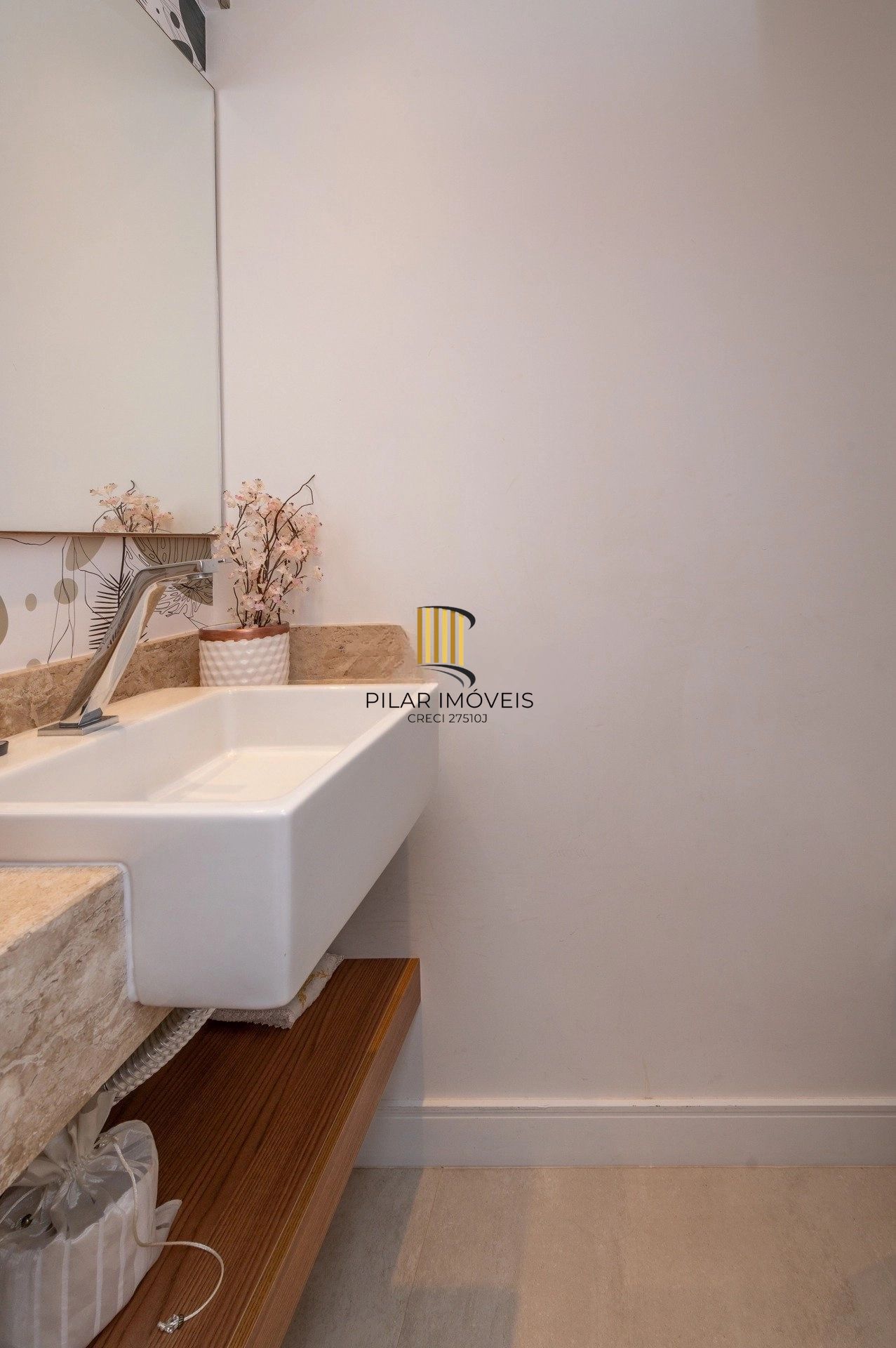 Apartamento Garden com 178m² e 3 dormitórios, 1 suíte, 3 vagas