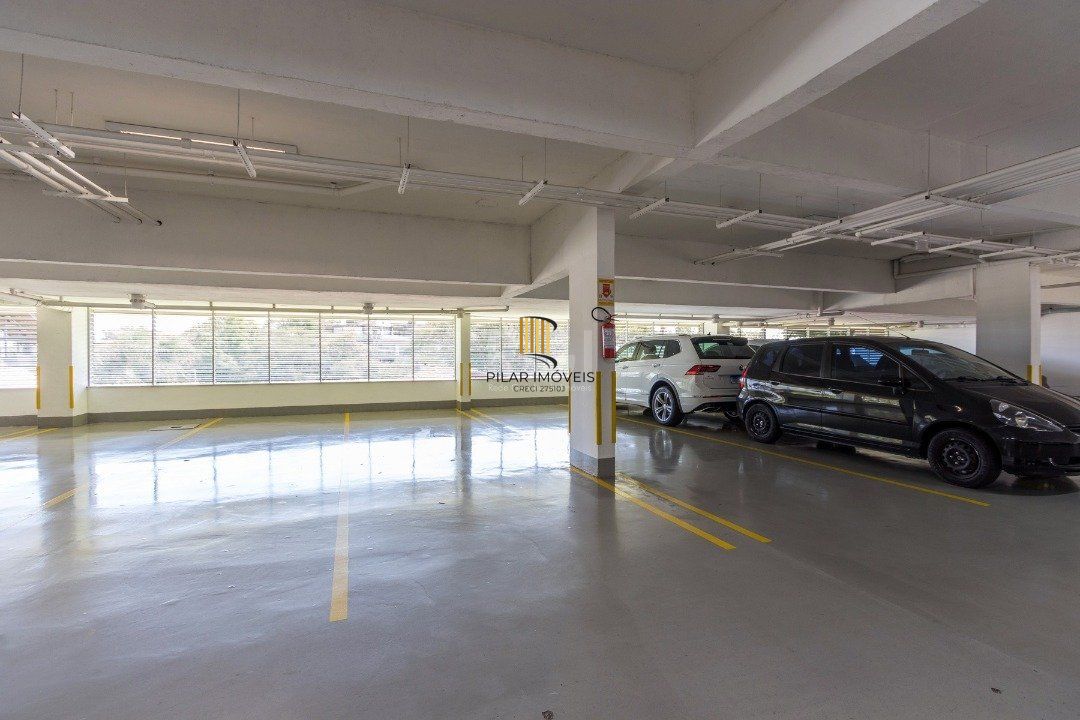 Cobertura para Venda - 319.17m², 3 dormitórios, sendo 3 suites, 4 vagas - Cristal