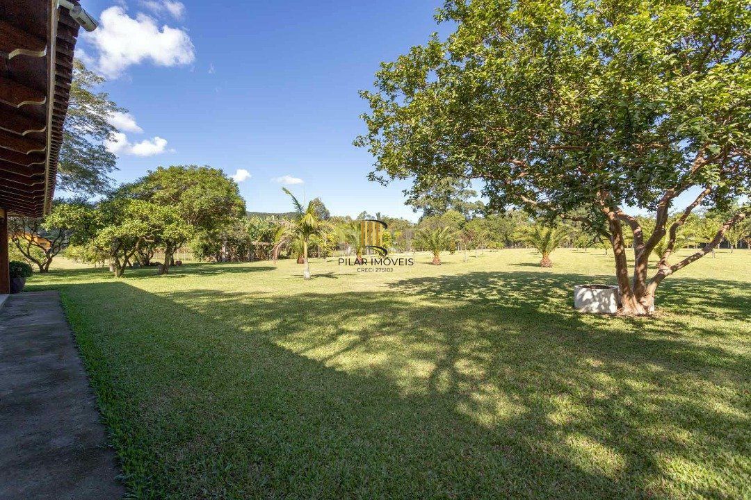 Sítio para Venda - 393m², 3 dormitórios, 6 vagas - Belém Novo