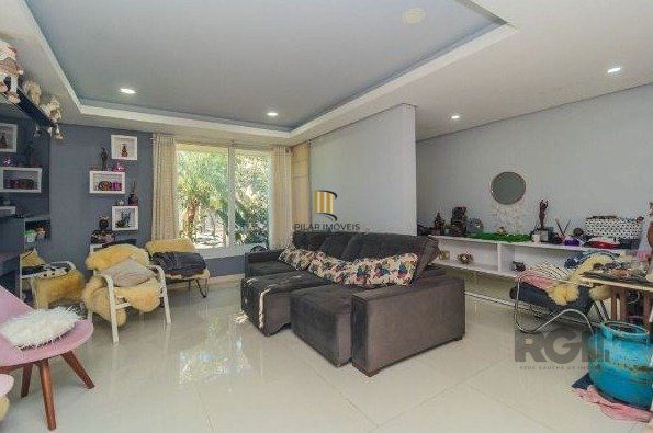 Possui 3 dormitórios sendo 1 ampla suíte com closet e sacada, living em conceito aberto,  cozinha integrada