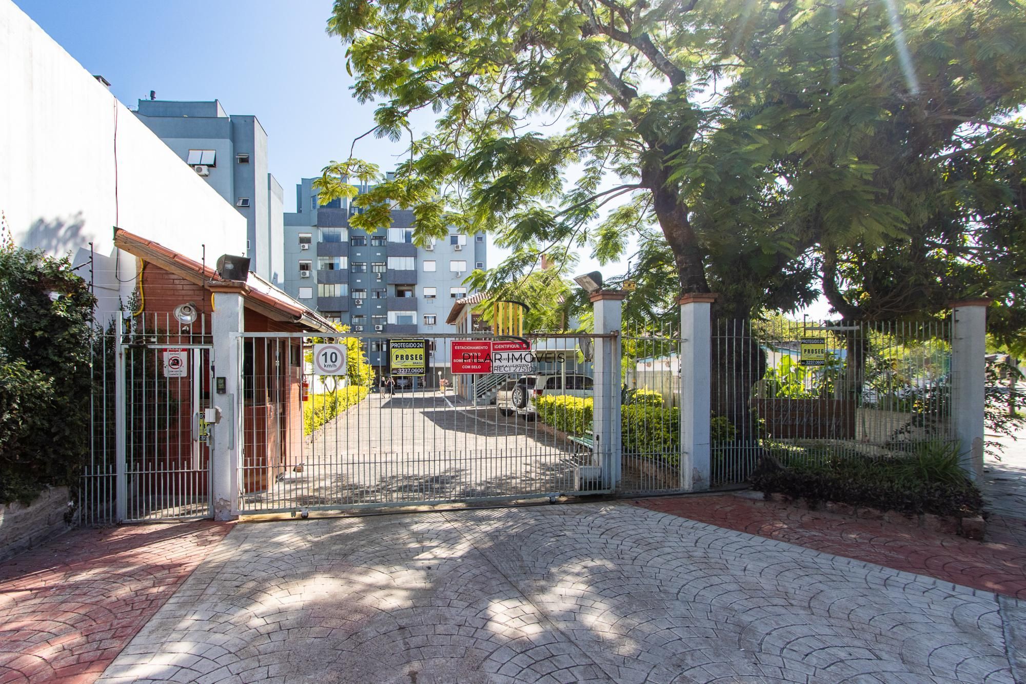 Cobertura 2 dormitórios - Bairro Camaquã