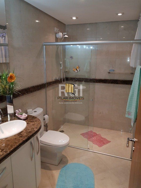 Casa para Venda - 300m², 3 dormitórios, sendo 1 suites, 4 vagas - Ipanema