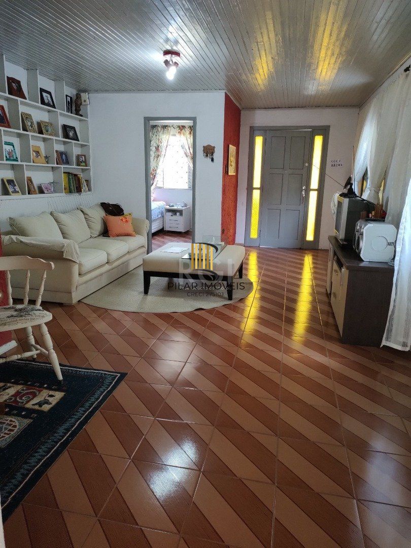 Casa 3 dormitórios no bairro Partenon