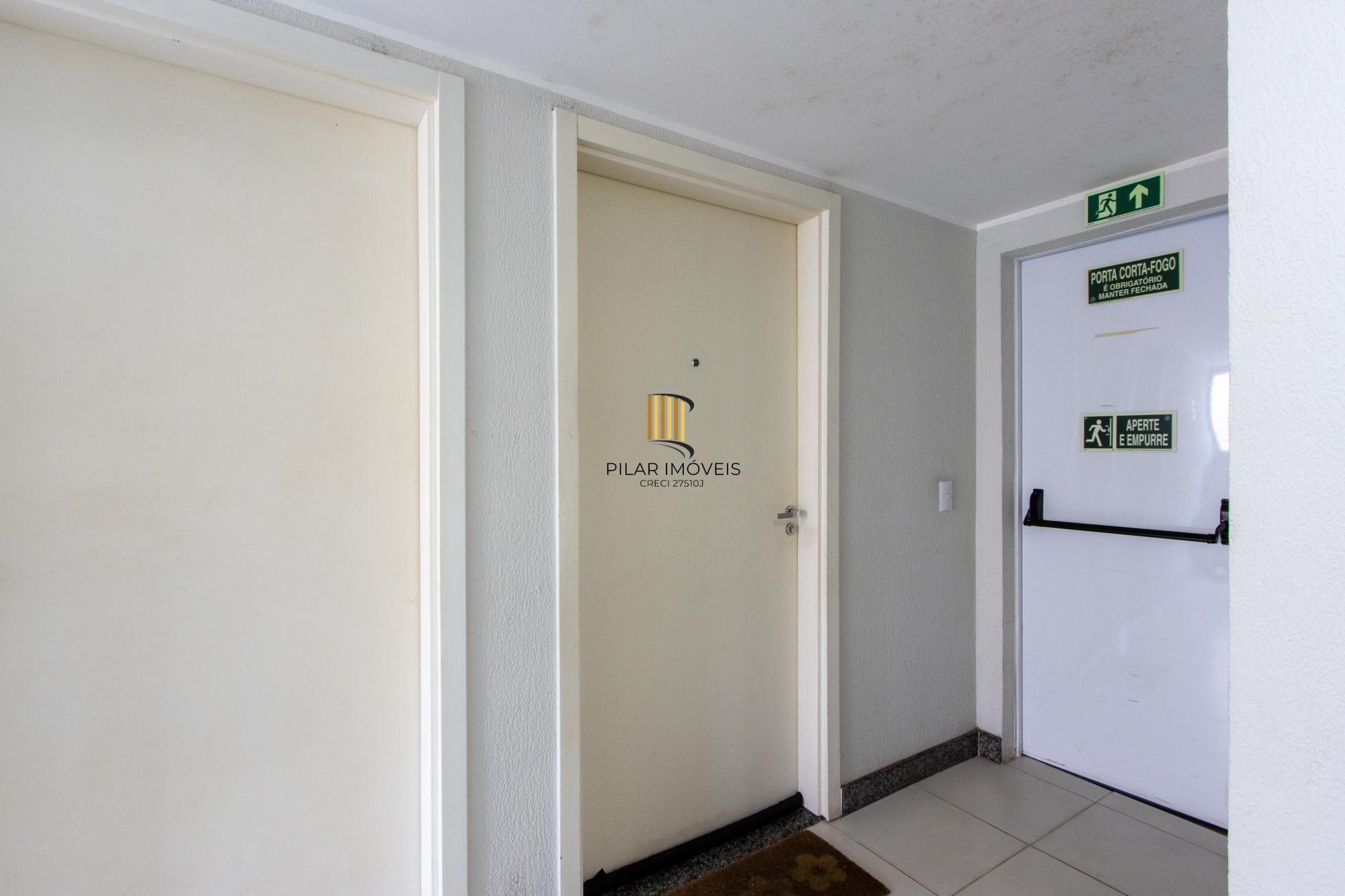 Apartamento  com  2 dormitórios, cozinha americana, Banheiro social, gás central, 1 vaga