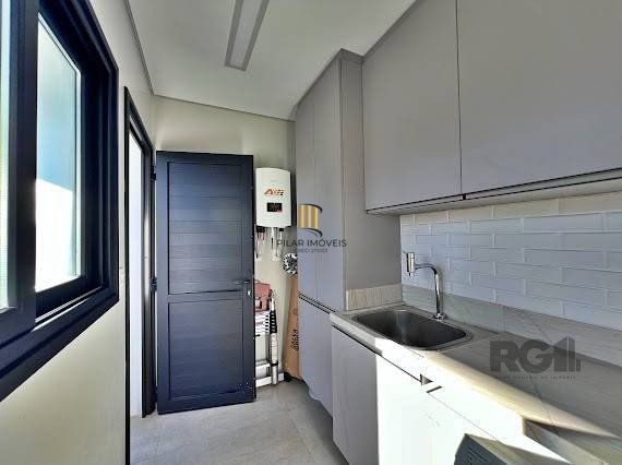 Casa 5 dormitórios no bairro Atlântida