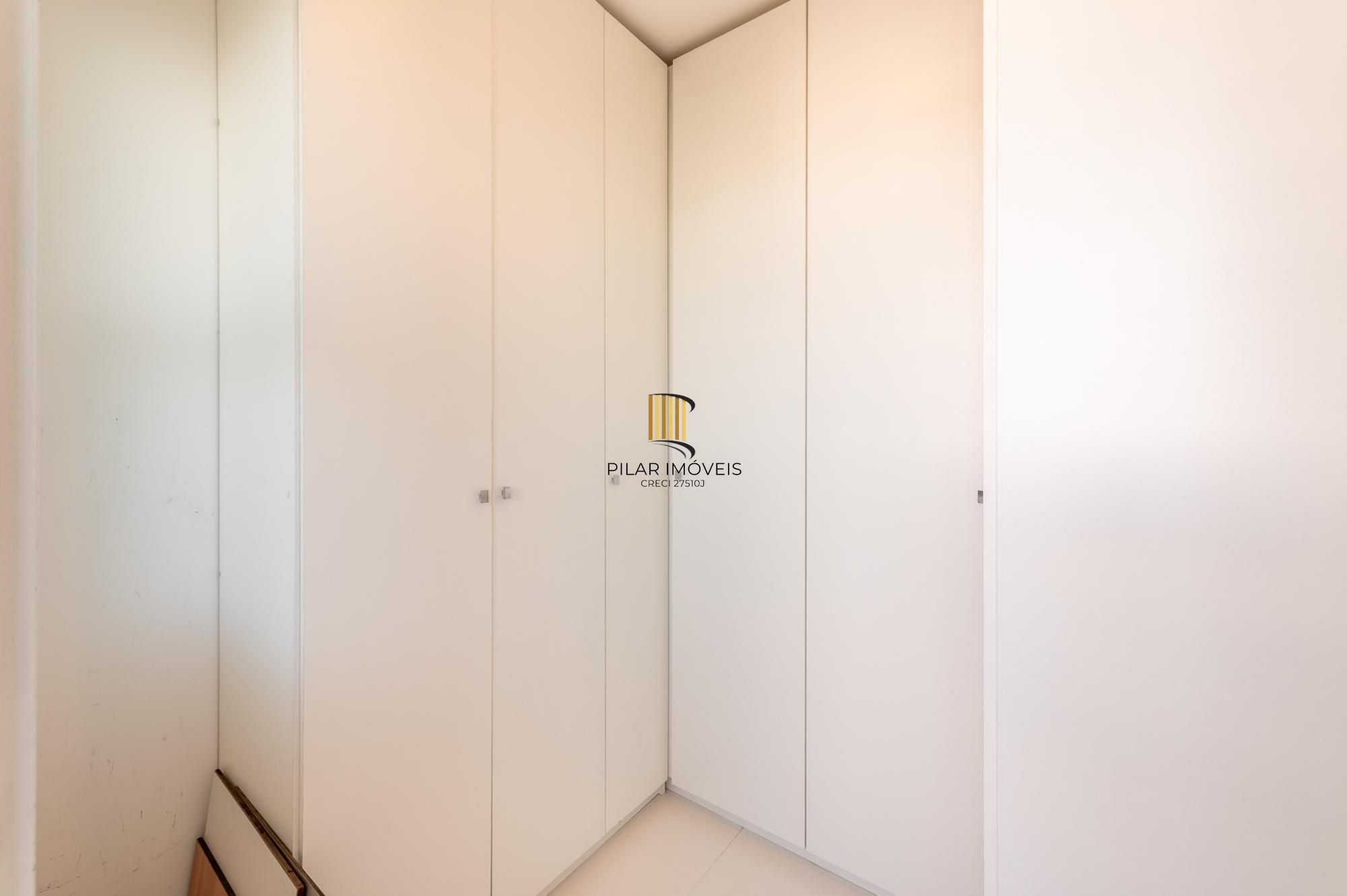 Apartamento com 204m², 3 dorm, 5 vagas no Petrópolis