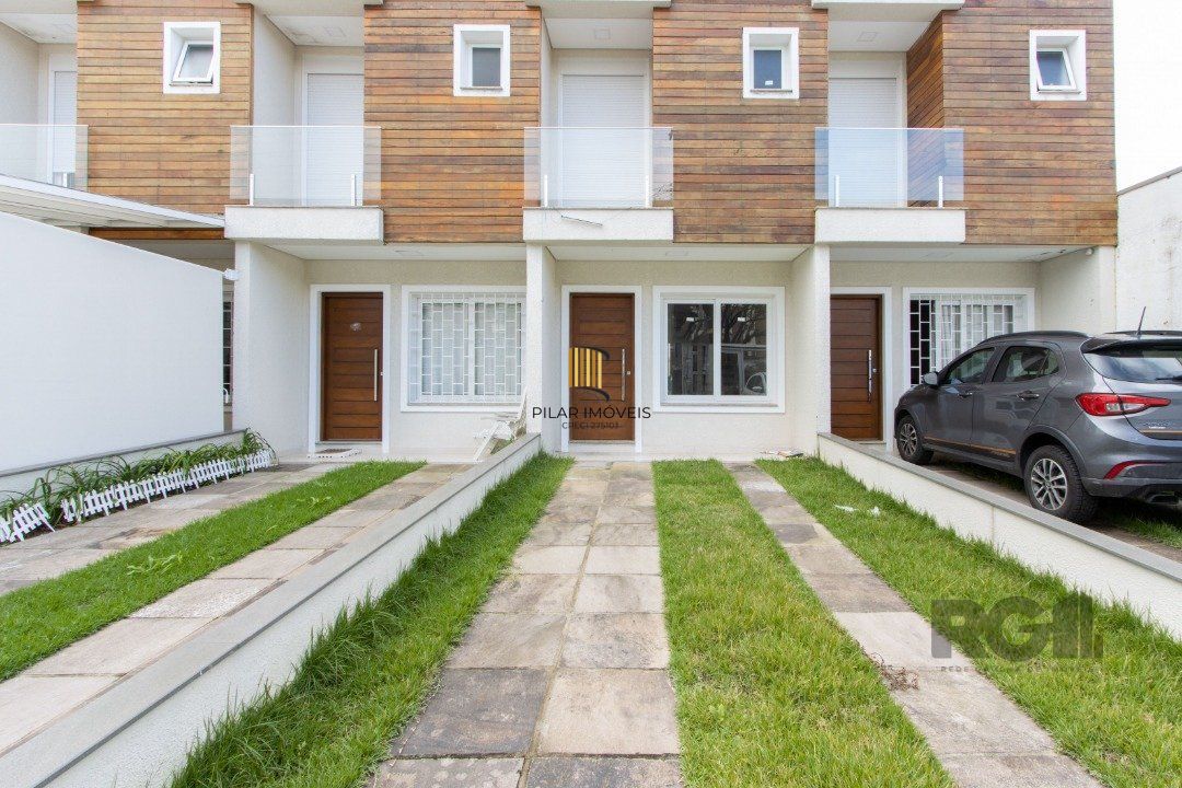 Casa de Condomínio 2 dormitórios no bairro Cristal