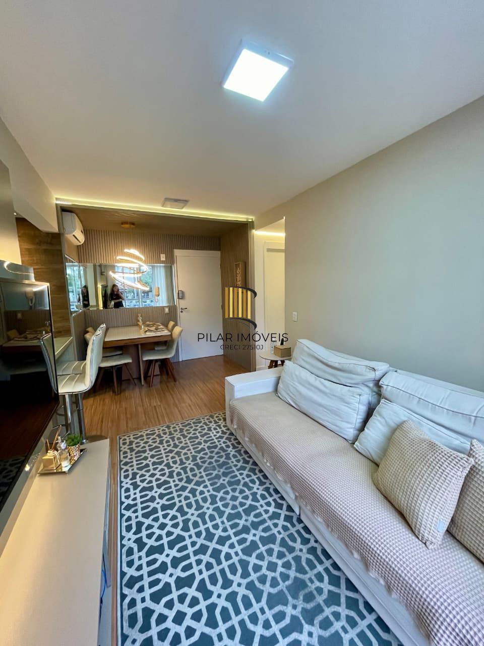 APARTAMENTO MOBILIADO, BAIRRO VILA NOVA - 57M² - 02 QUARTOS, 01 SUÍTE - 01 VAGA DE ESTACIONAMENTO!