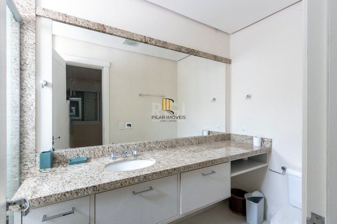 Casa de Condomínio 4 dormitórios no bairro Belém Novo