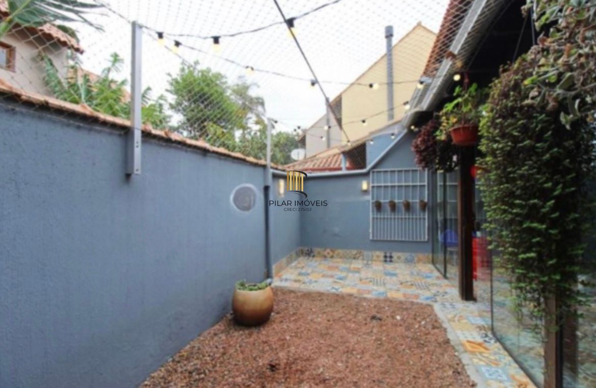 Casa com 2 Dormitórios + Sótão (3º Dormitório) – Ampla, Confortável e Completa