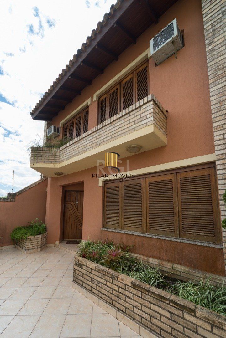 Casa Condominio para Venda - 240m², 3 dormitórios, sendo 1 suites, 3 vagas - Tristeza