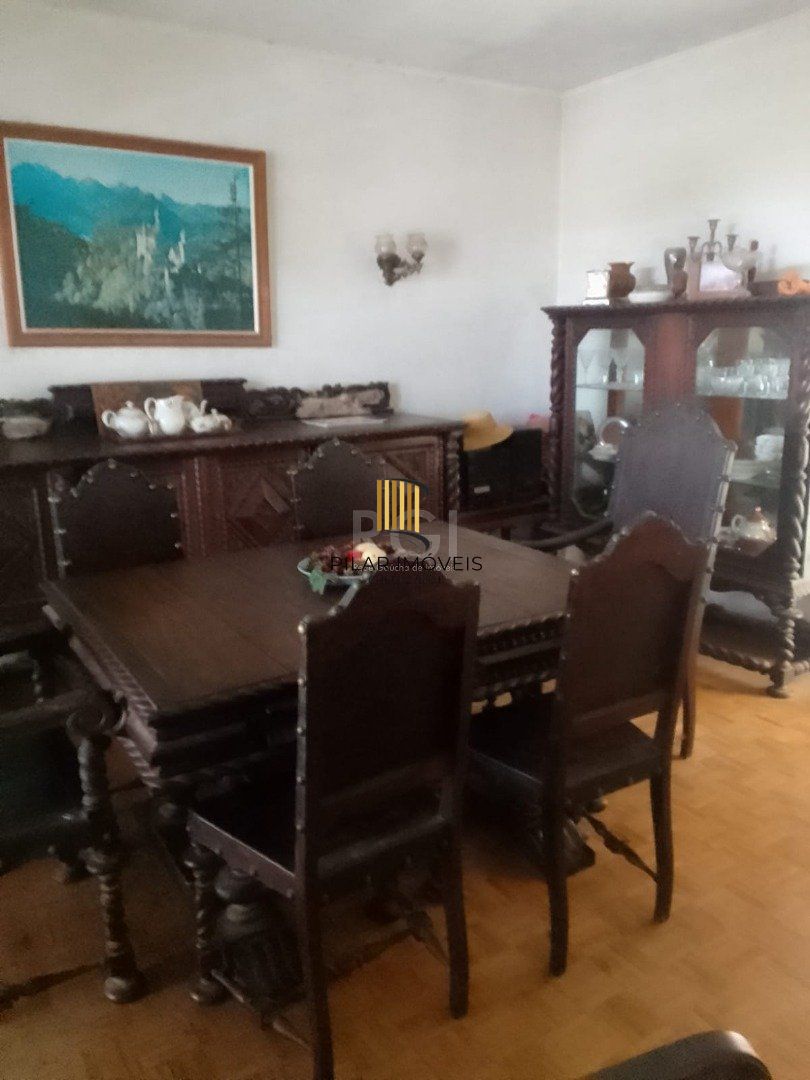 Casa para Venda - 400m², 7 dormitórios, sendo 1 suites, 2 vagas - Vila Assunção