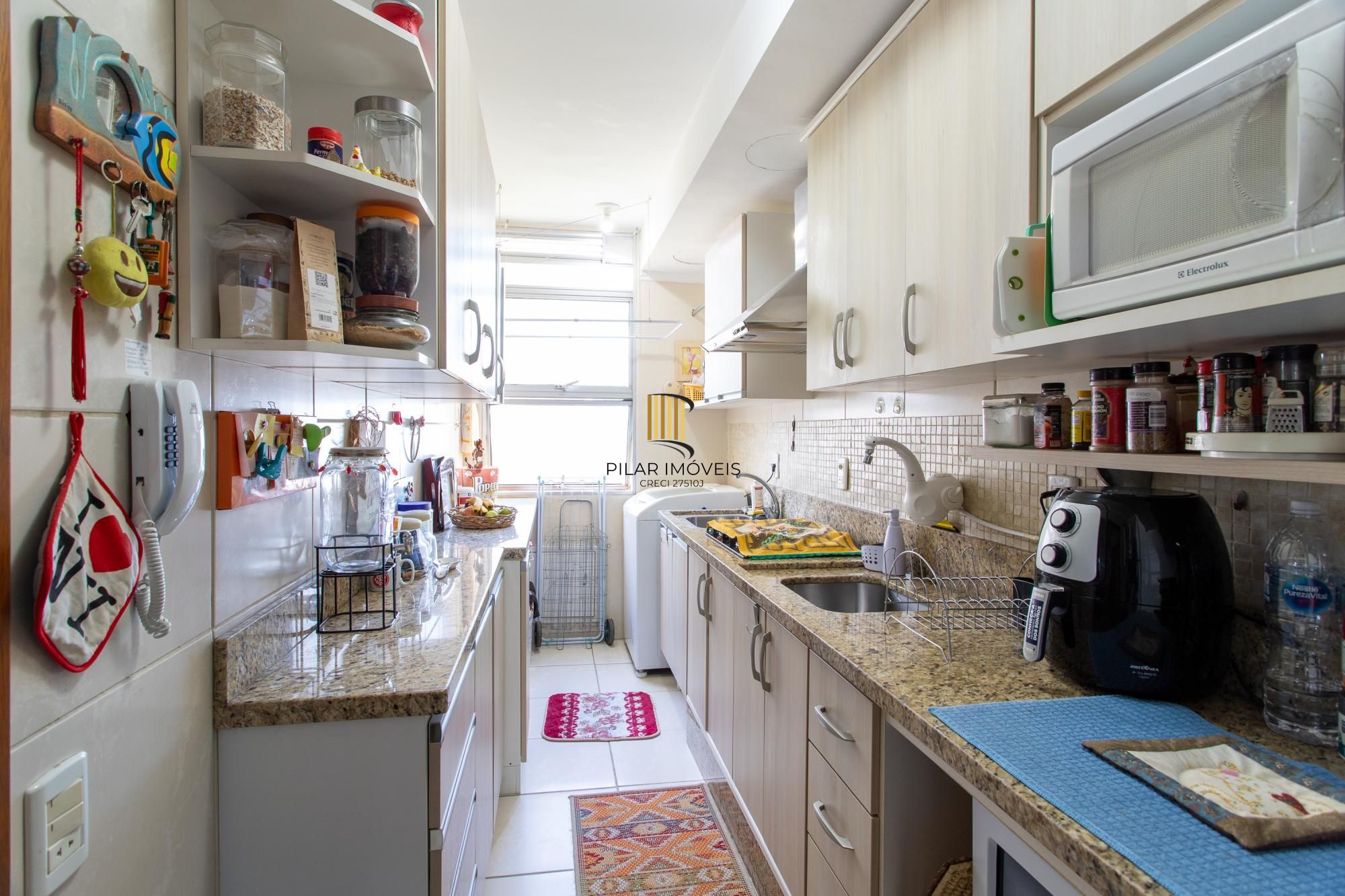 Excelente Apartamento 2 Dormitórios na Av. Wenceslau Escobar
