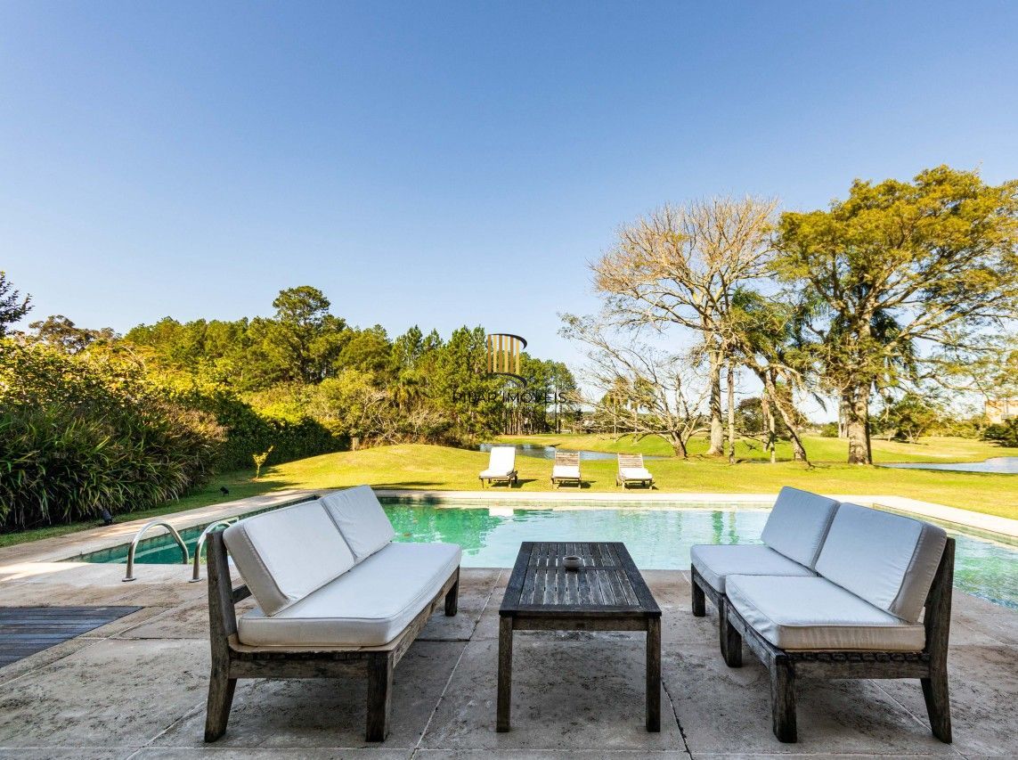 Casa de Condomínio 3 dormitórios no bairro Terraville