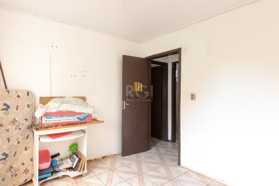 Casa para Venda - 149.99m², 6 dormitórios, sendo 2 suites, Nonoai