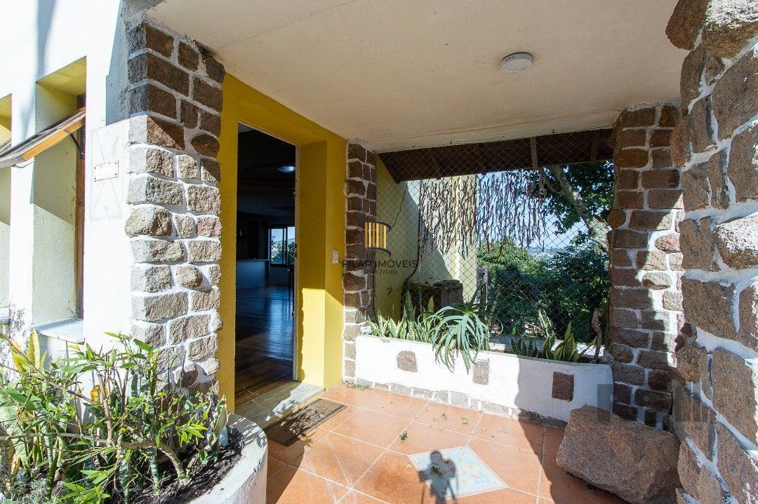Casa para Venda - 380m², 4 dormitórios, sendo 1 suites, 4 vagas - Vila Assunção