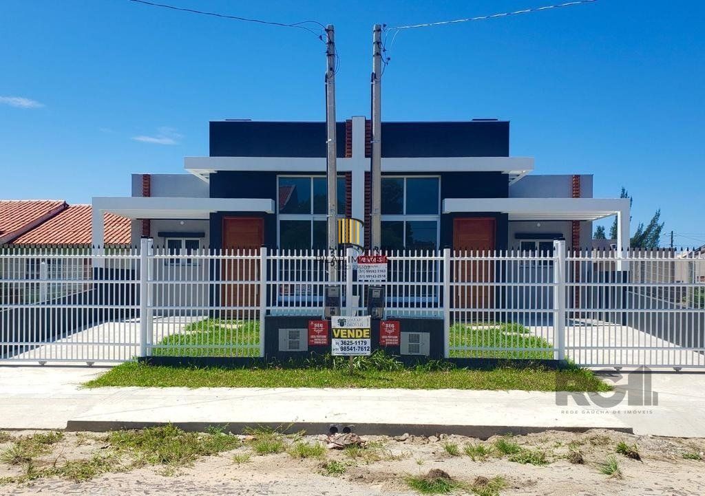 Casa 2 dormitórios no bairro Zona Norte