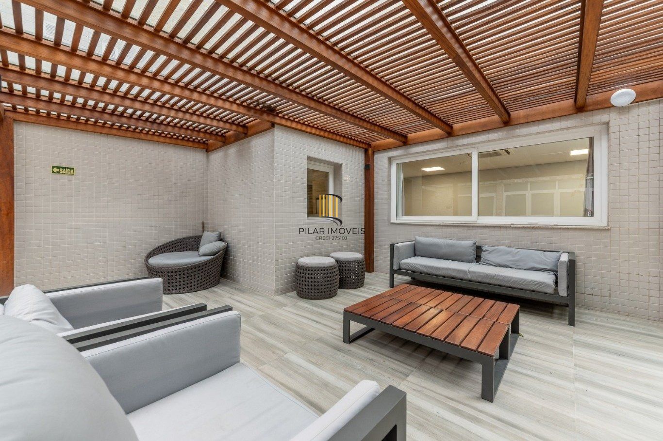 Apartamento Garden com 132m² e 3 dormitórios, 1 suíte, 3 vagas