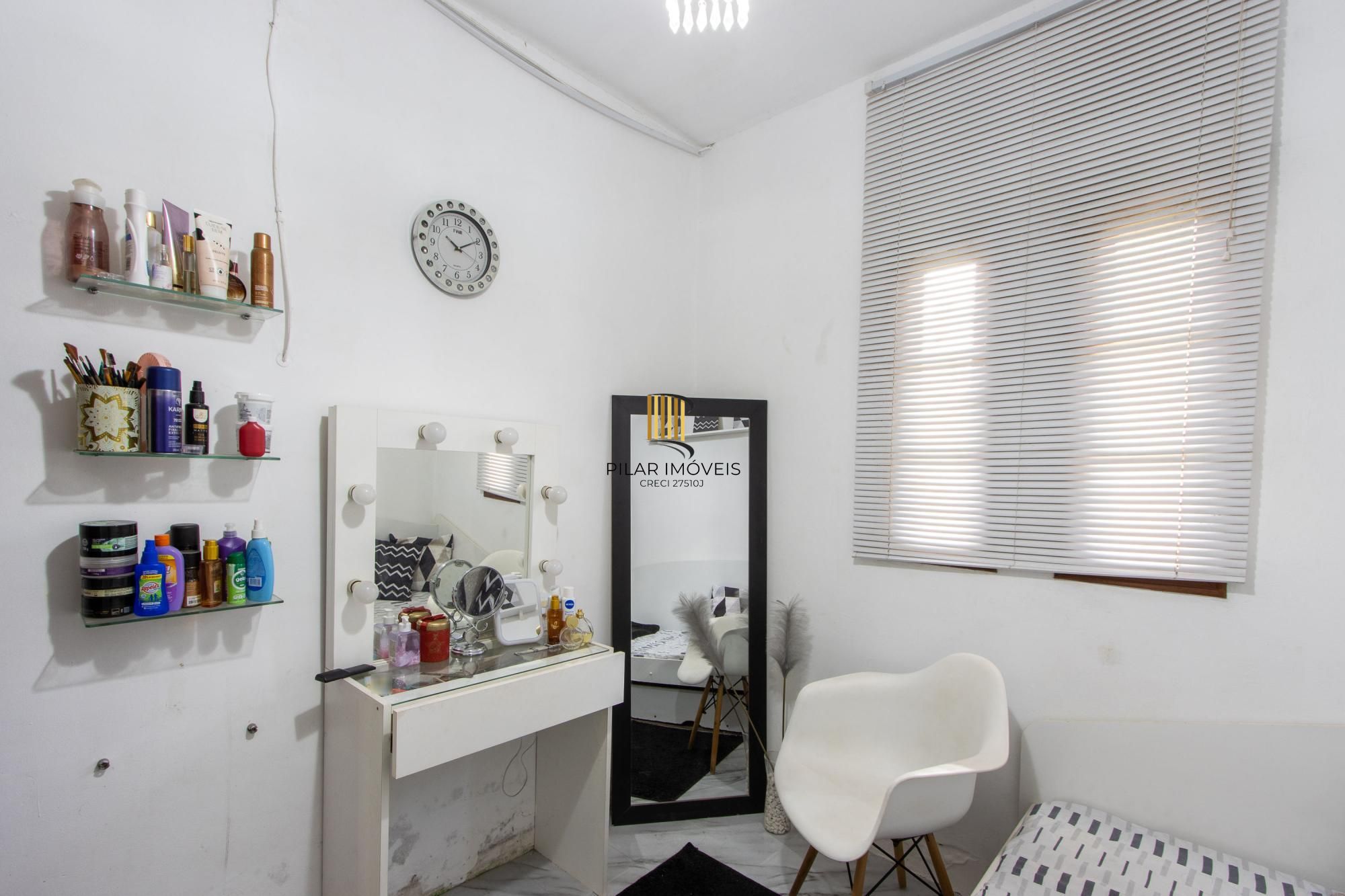 Casa/Sobrado  4 dormitórios com piscina