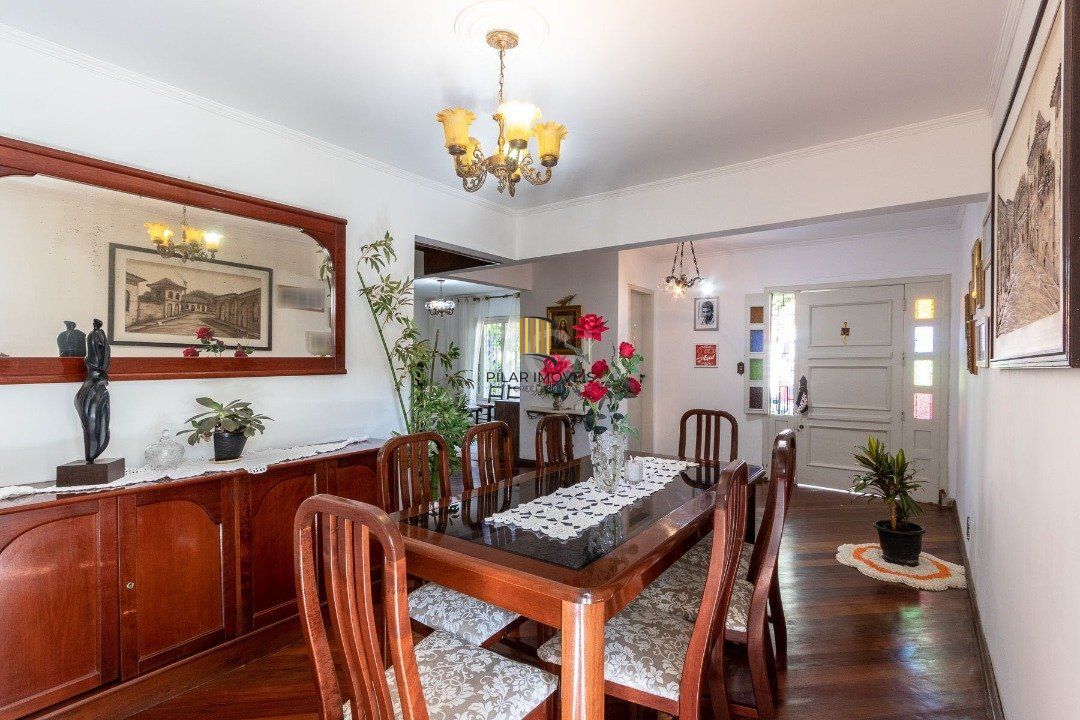 Casa para Venda - 280m², 3 dormitórios, sendo 1 suites, 2 vagas - Nonoai