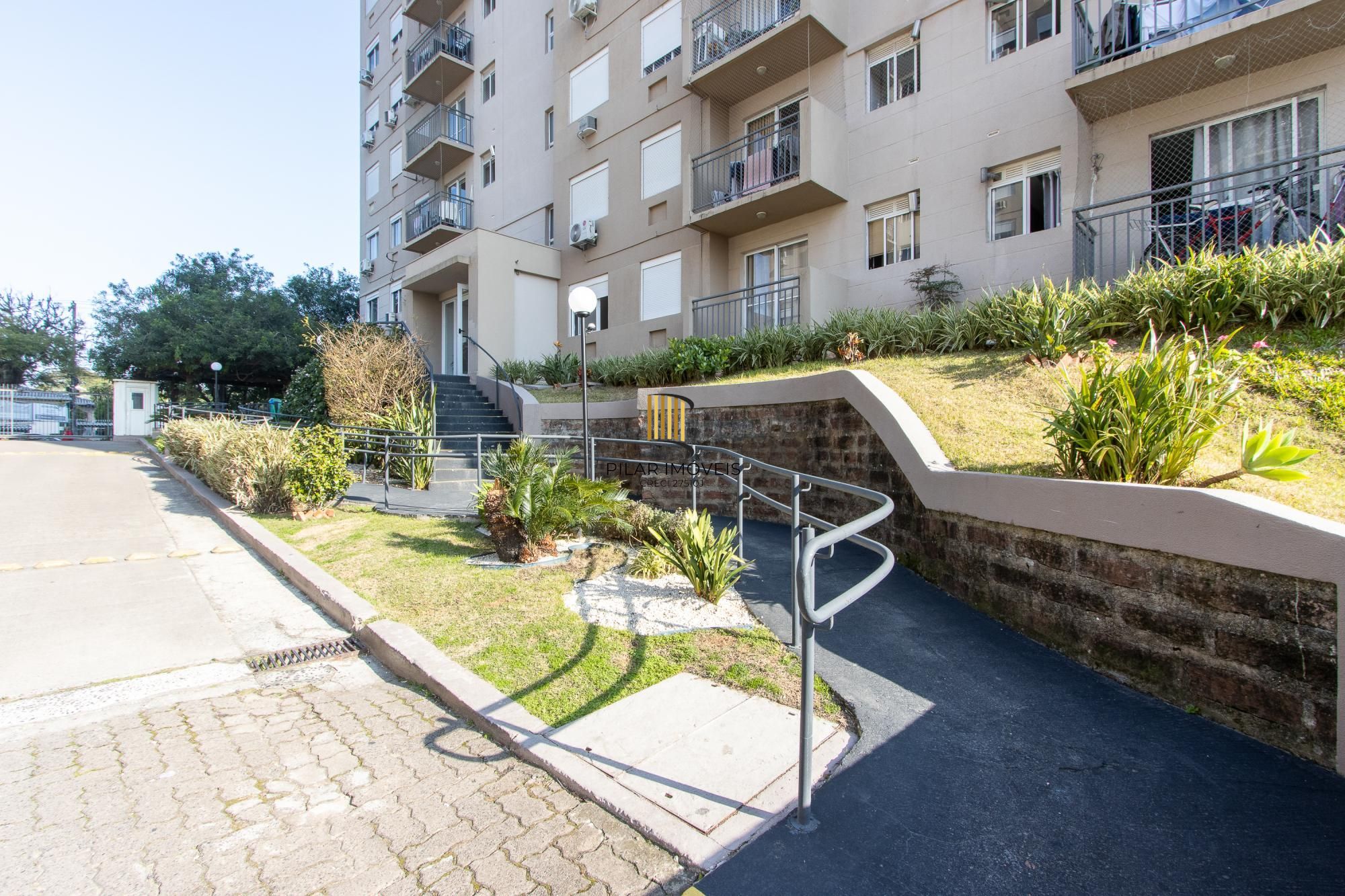 Excelente apartamento de 2 dormitórios na Tristeza- Zona Sul