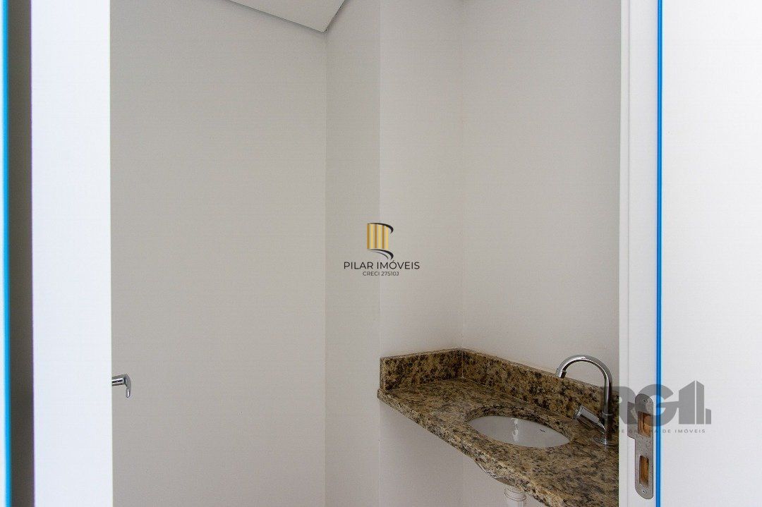Cobertura para Venda - 214.34m², 3 dormitórios, sendo 3 suites, 2 vagas - Tristeza