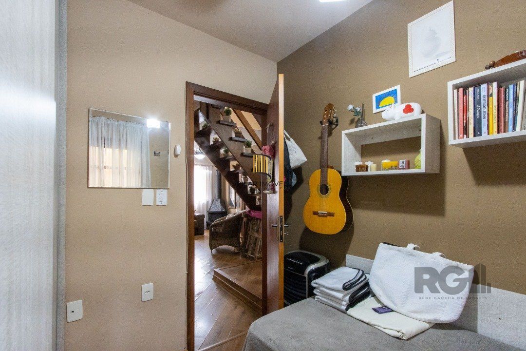 Casa em condomínio, 135m² privativos, 3 quartos, 2 vagas - Bairro Glória