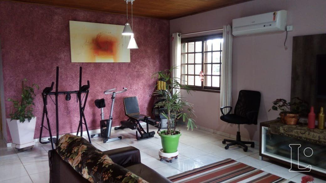 Casa para Venda - 223.57m², 2 dormitórios, 3 vagas - Centro