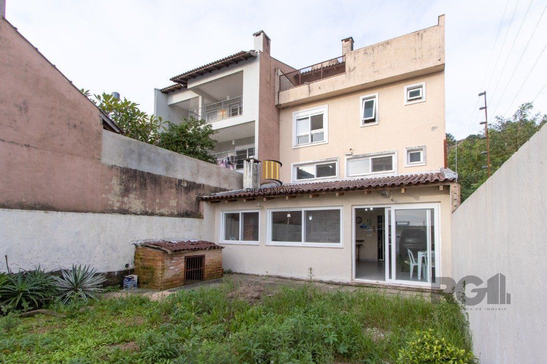 Casa à Venda no Guarujá - Porto Alegre