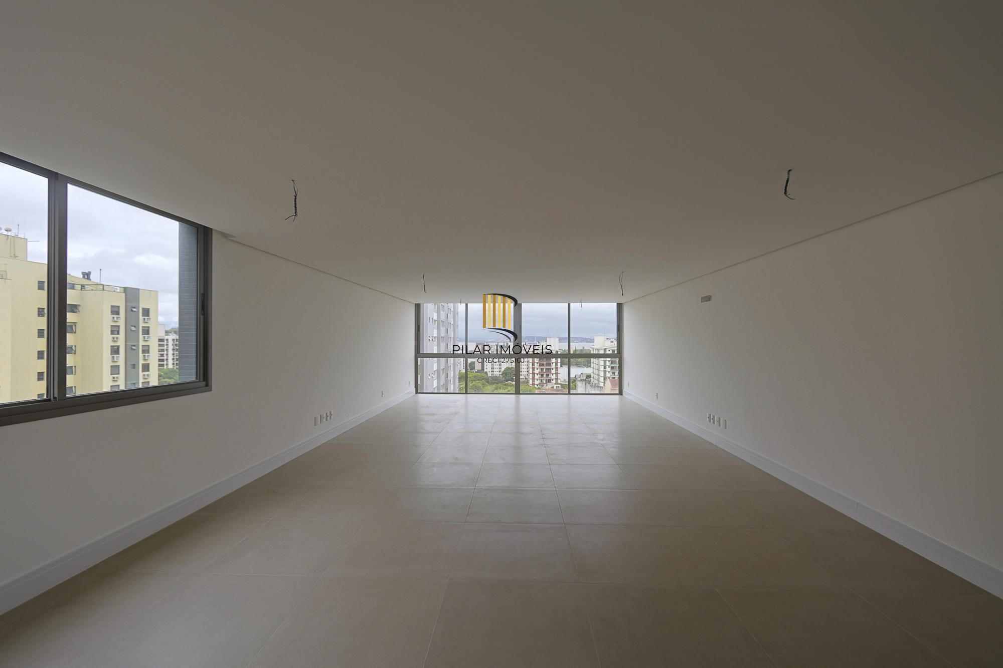 Apartamento com 217m² e 3 dormitórios no bairro Tristeza em PORTO ALEGRE para Comprar