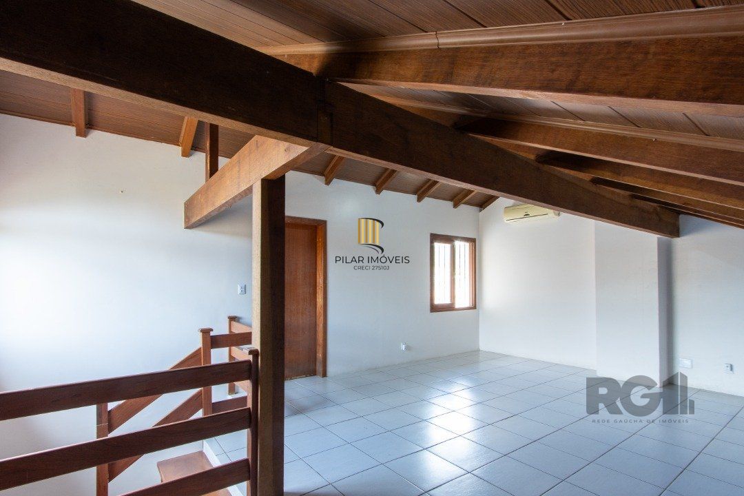 Casa 4 dormitórios no bairro Hípica
