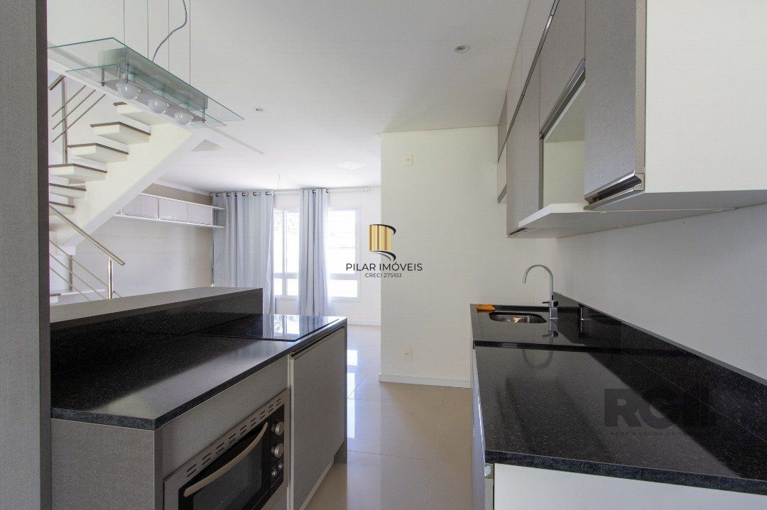 Casa em Condomínio, 197m², 3dormitórios, bairro Glória