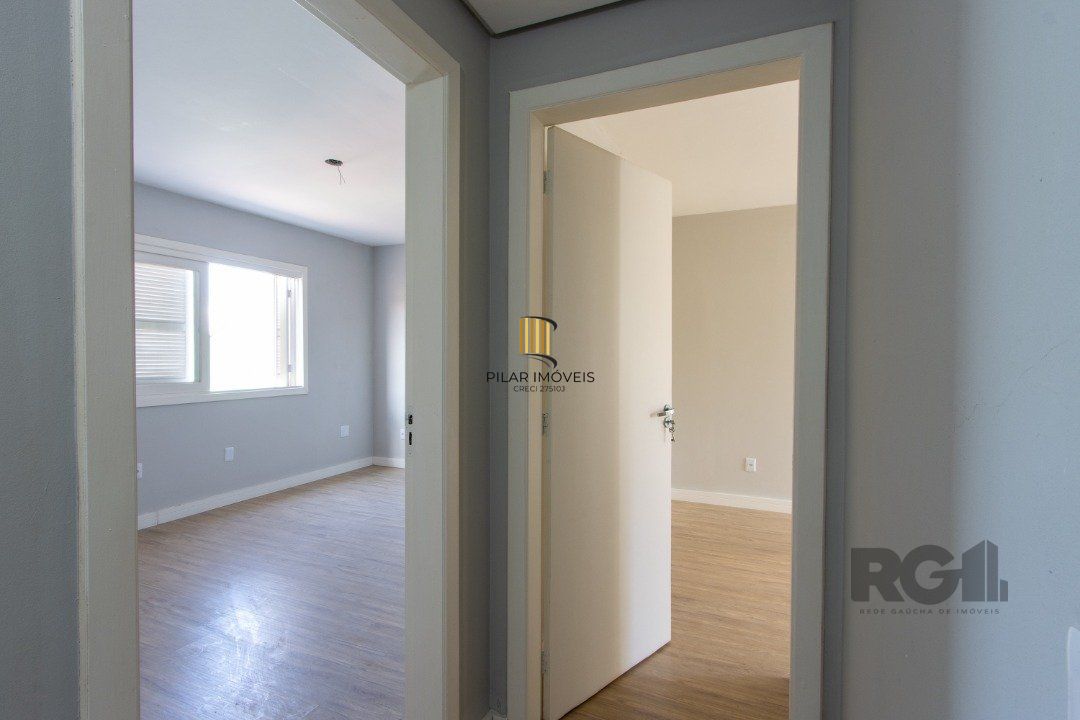 Sobrado novo,  4 quartos (1 suite), 440m² privativos - Bairro Guarujá