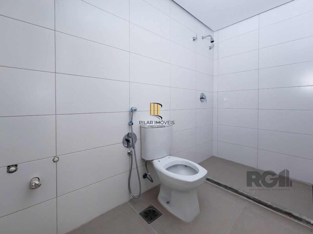 Apartamento com 145m² e 3 dormitórios no bairro Tristeza em PORTO ALEGRE para Comprar