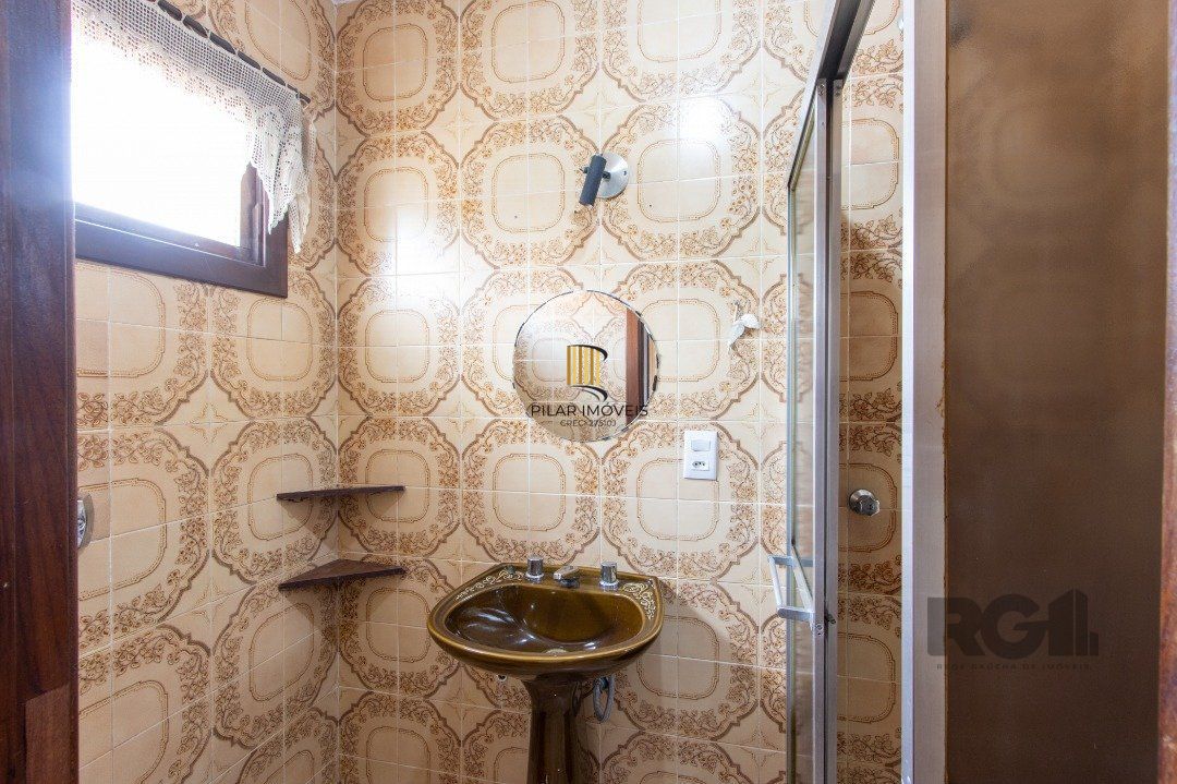 Casa para Venda - 205.5m², 3 dormitórios, sendo 2 suites, 3 vagas - Vila Nova