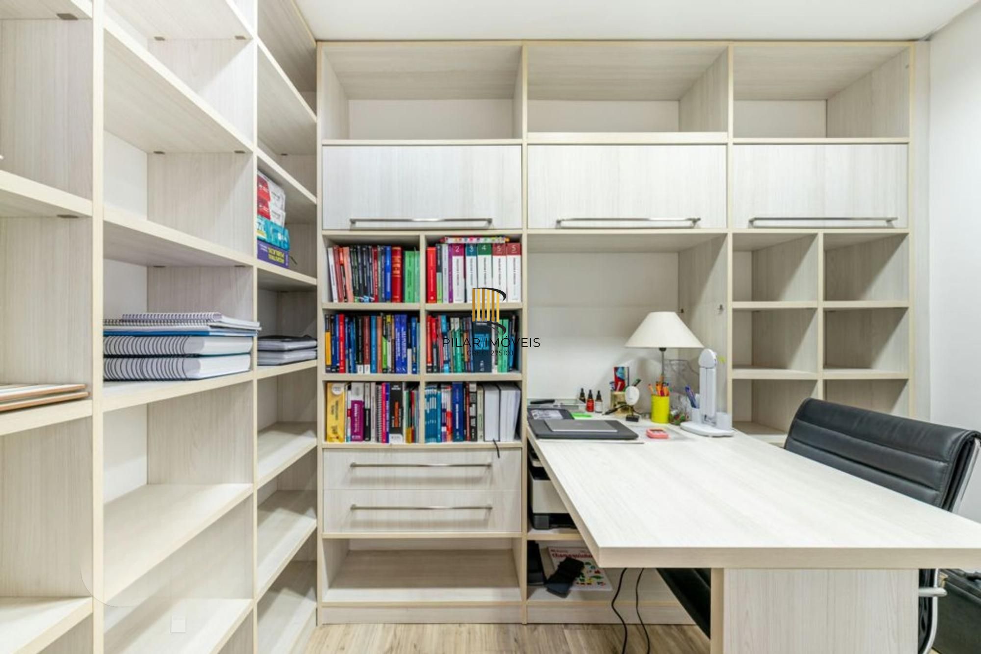 Apartamento à venda em Petrópolis com 153 m², 2 quartos, 1 suíte, 2 vagas