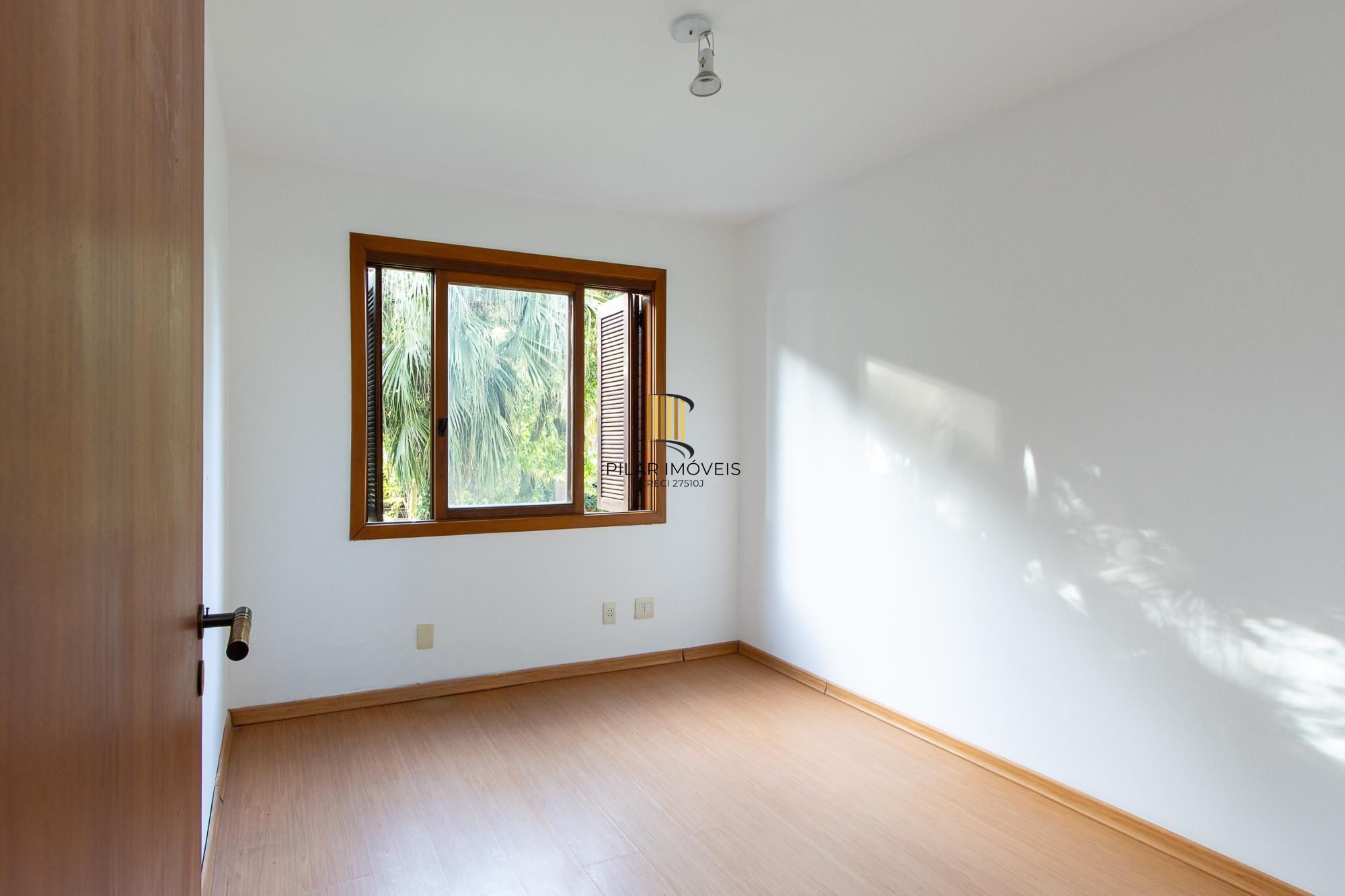 Apartamento bairro Cavalhada com 03 dormitórios, gabinete e 2 vagas 134,35m2 privativos!