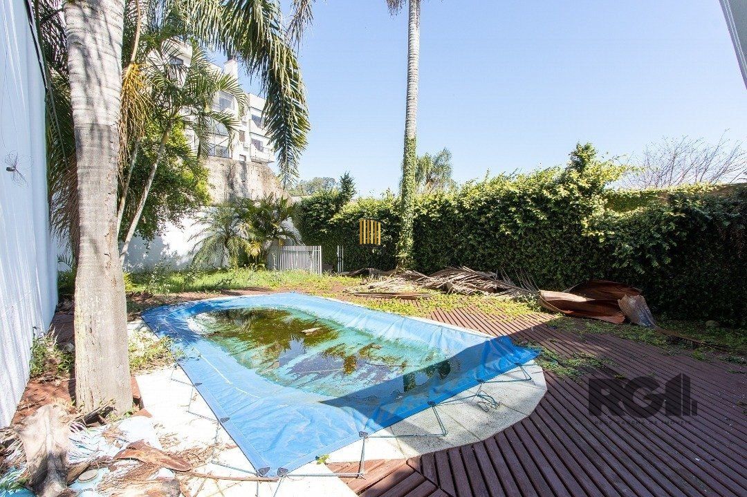 BELO SOBRADO, 3 QUARTOS, 1 SUITE, PISCINA, 320m² PRIVATIVOS - TRISTEZA