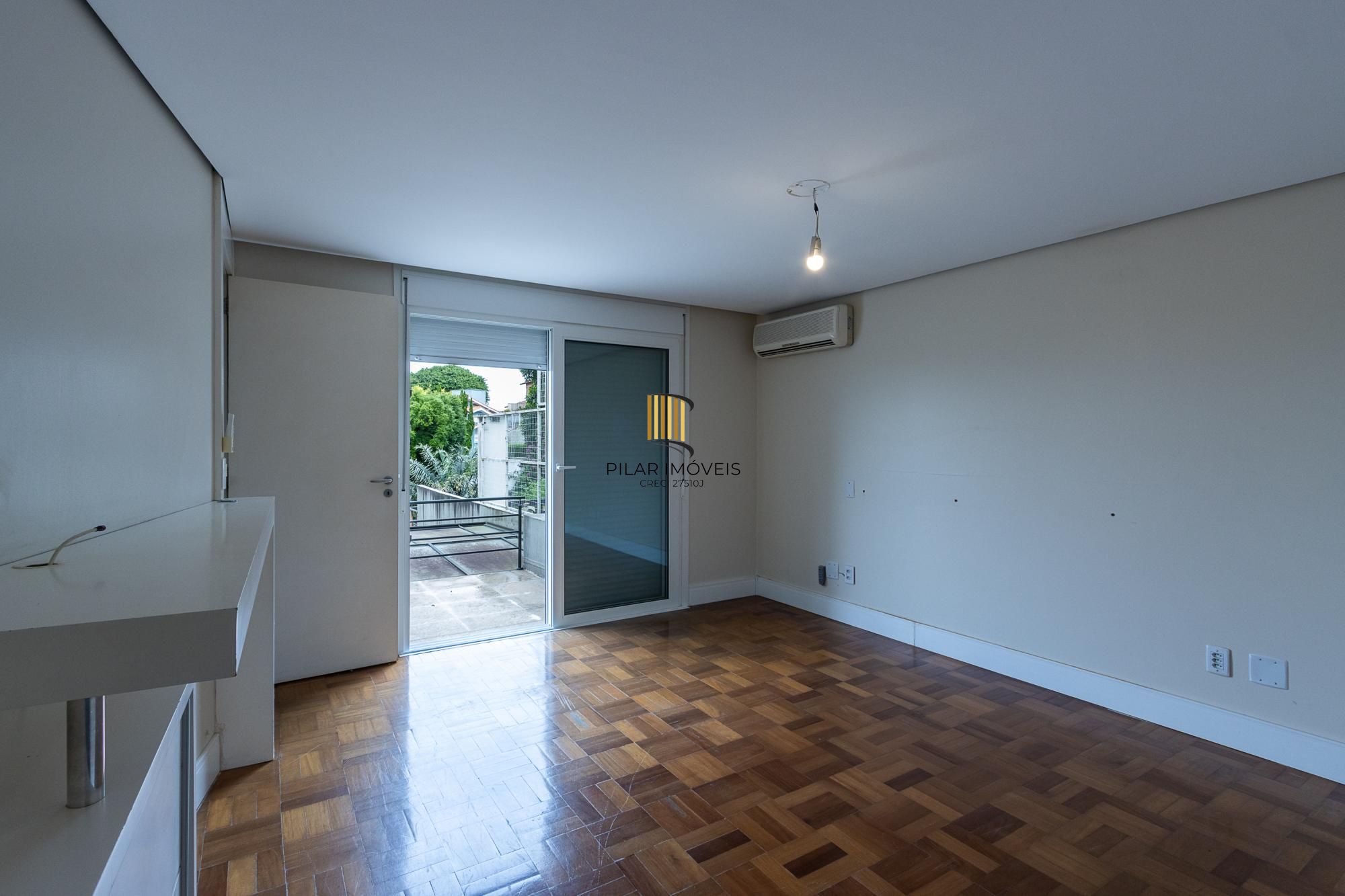 Casa com 4 dormitórios à venda, Jardim Isabel, Porto Alegre