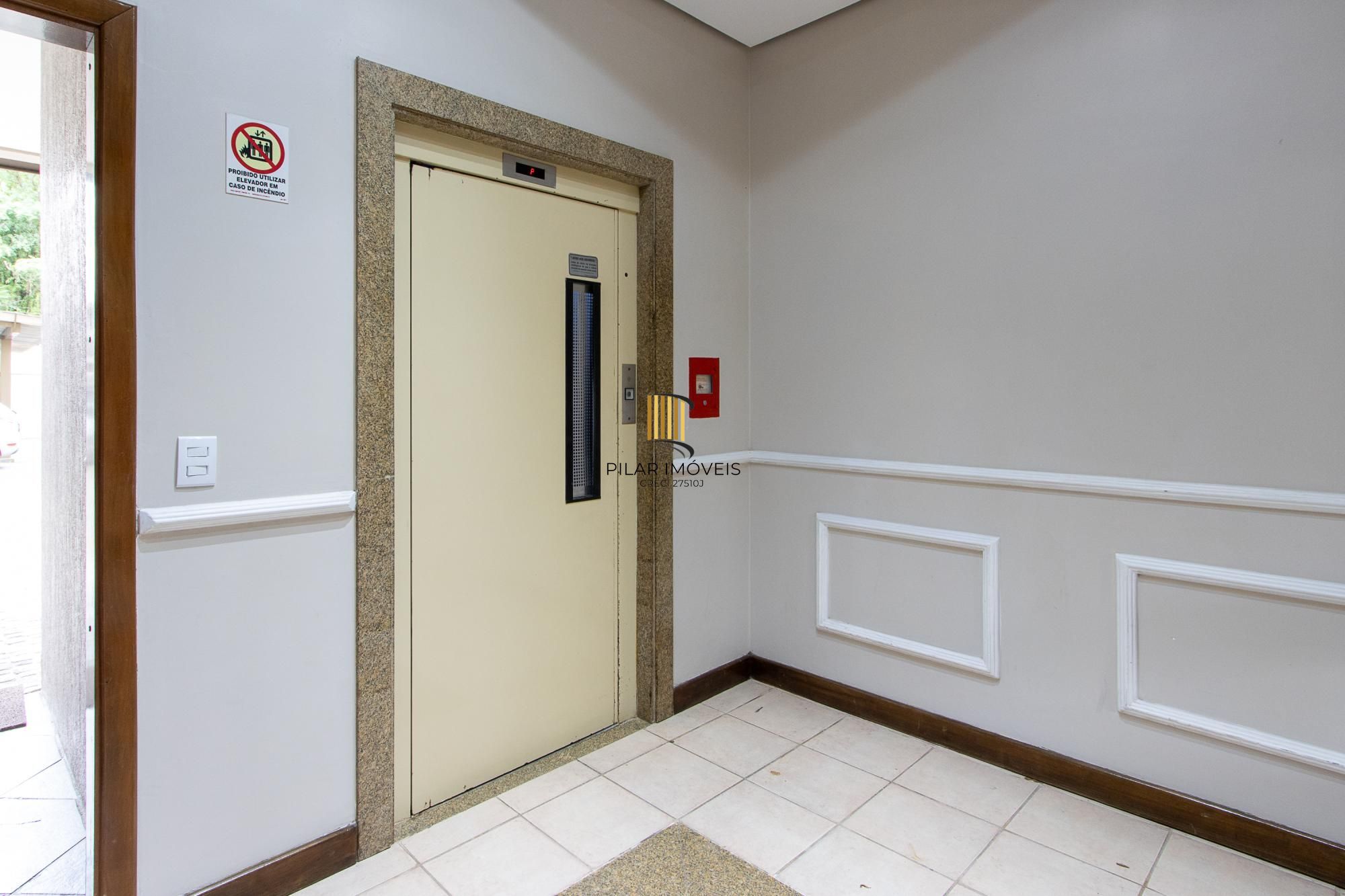 Cobertura no Menino Deus com vista espetacular