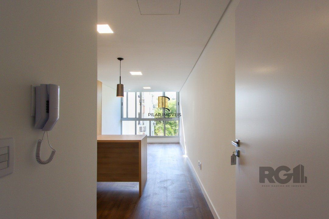 Apartamento em Porto Alegre no Bairro Petrópolis, de 1 quarto, semi mobiliado. - Pilar Imóveis
