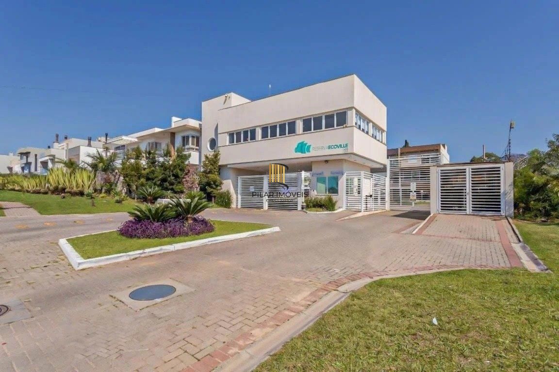 Casa em Condomínio com 228m² e 3 dormitórios, 1 suíte, 3 vagas no bairro Sarandi