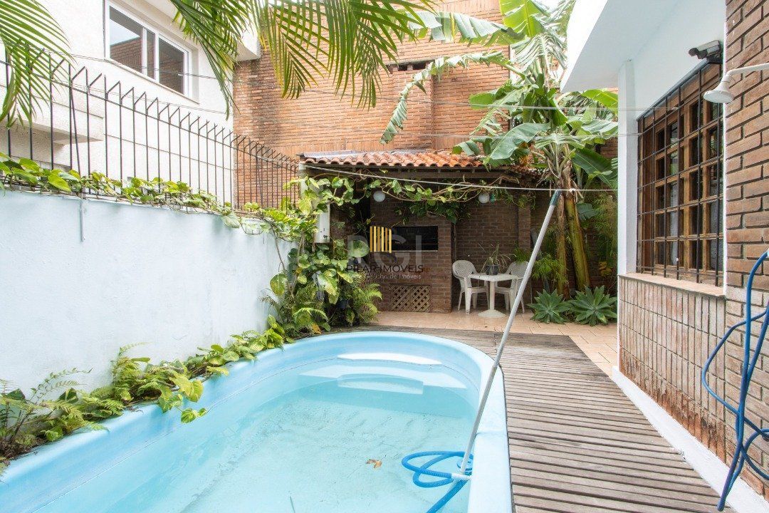 Casa 5 Dormitório(s) Bairro Tristeza