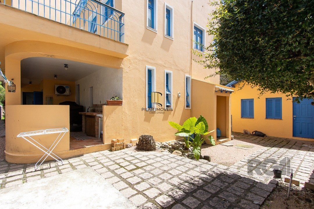 Casa 4 dormitórios no bairro Jardim Isabel