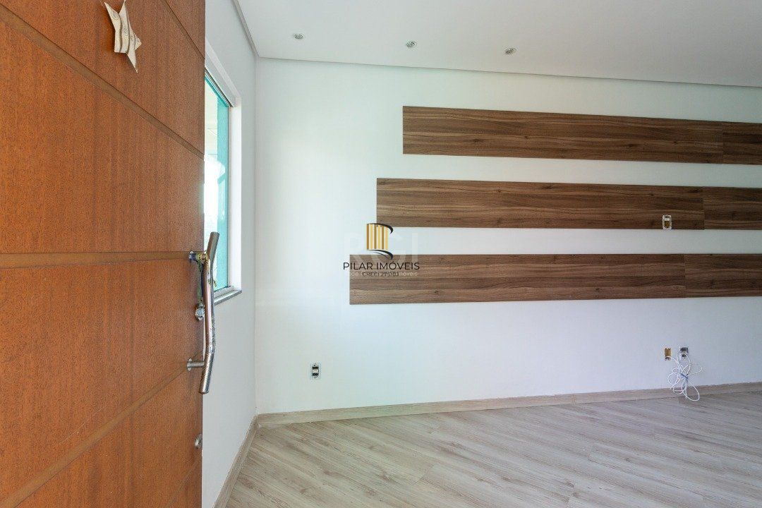 Casa para Venda - 178.4m², 3 dormitórios, sendo 1 suites, 2 vagas - Hípica