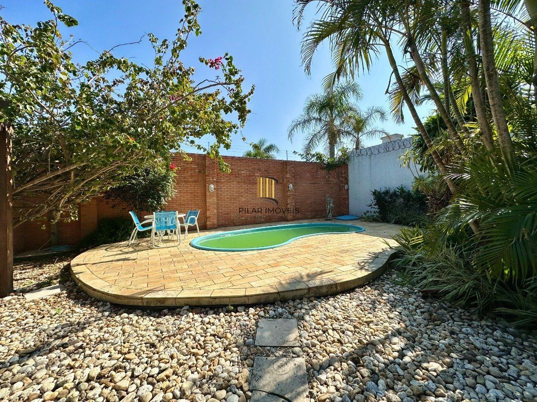 Casa 3 dormitórios no bairro Atlântida