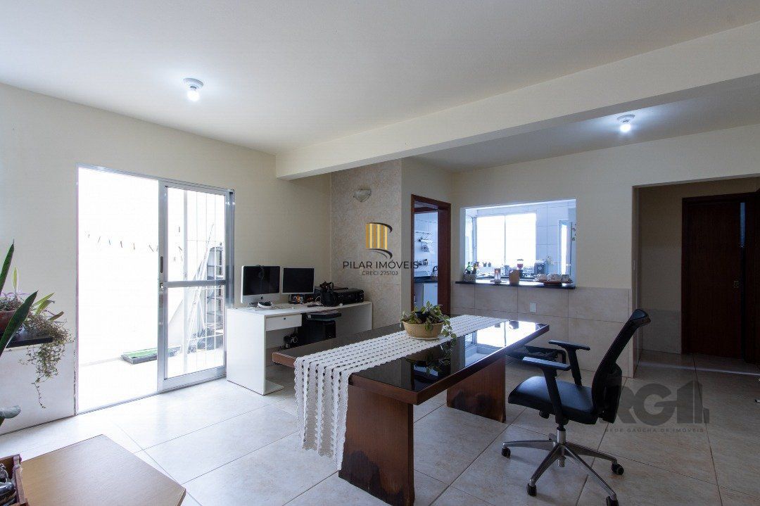 Casa, 5 dormitórios, sendo 1 suíte, 312m² privativos, 8 vagas - Bairro Vila Nova