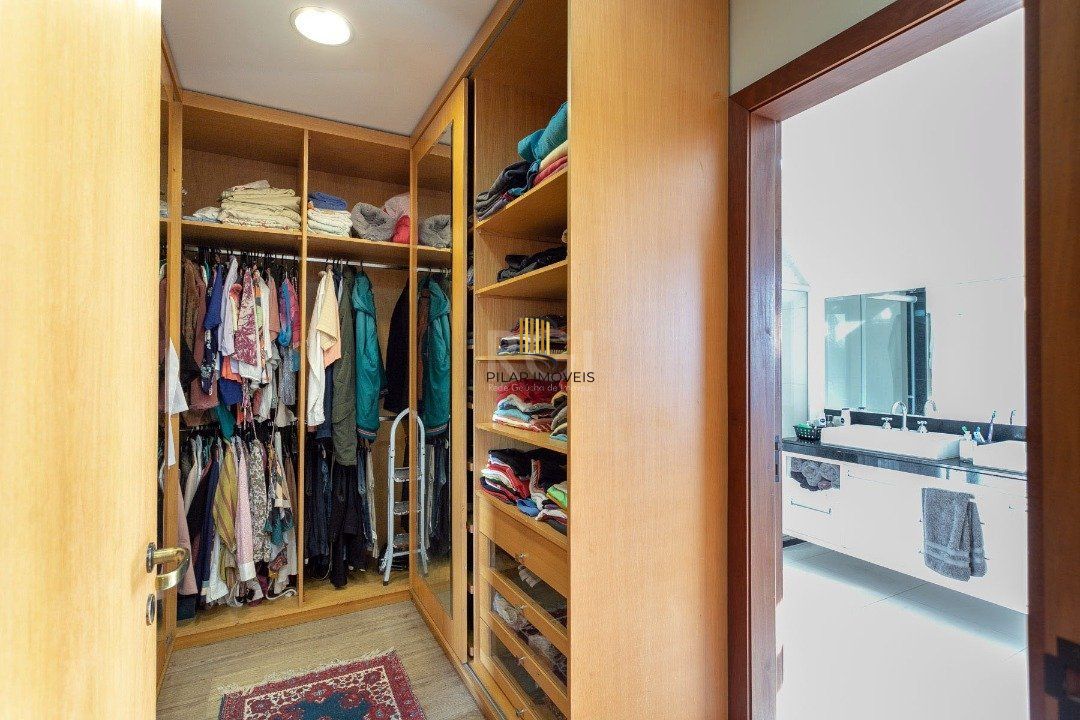 Casa Condominio para Venda - 670m², 5 dormitórios, sendo 5 suites, 4 vagas - Terra Ville