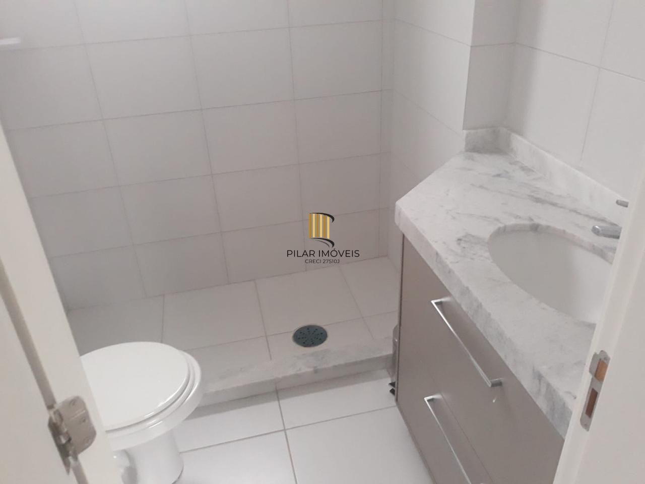 Casa de Condomínio 3 dormitórios no bairro Glória